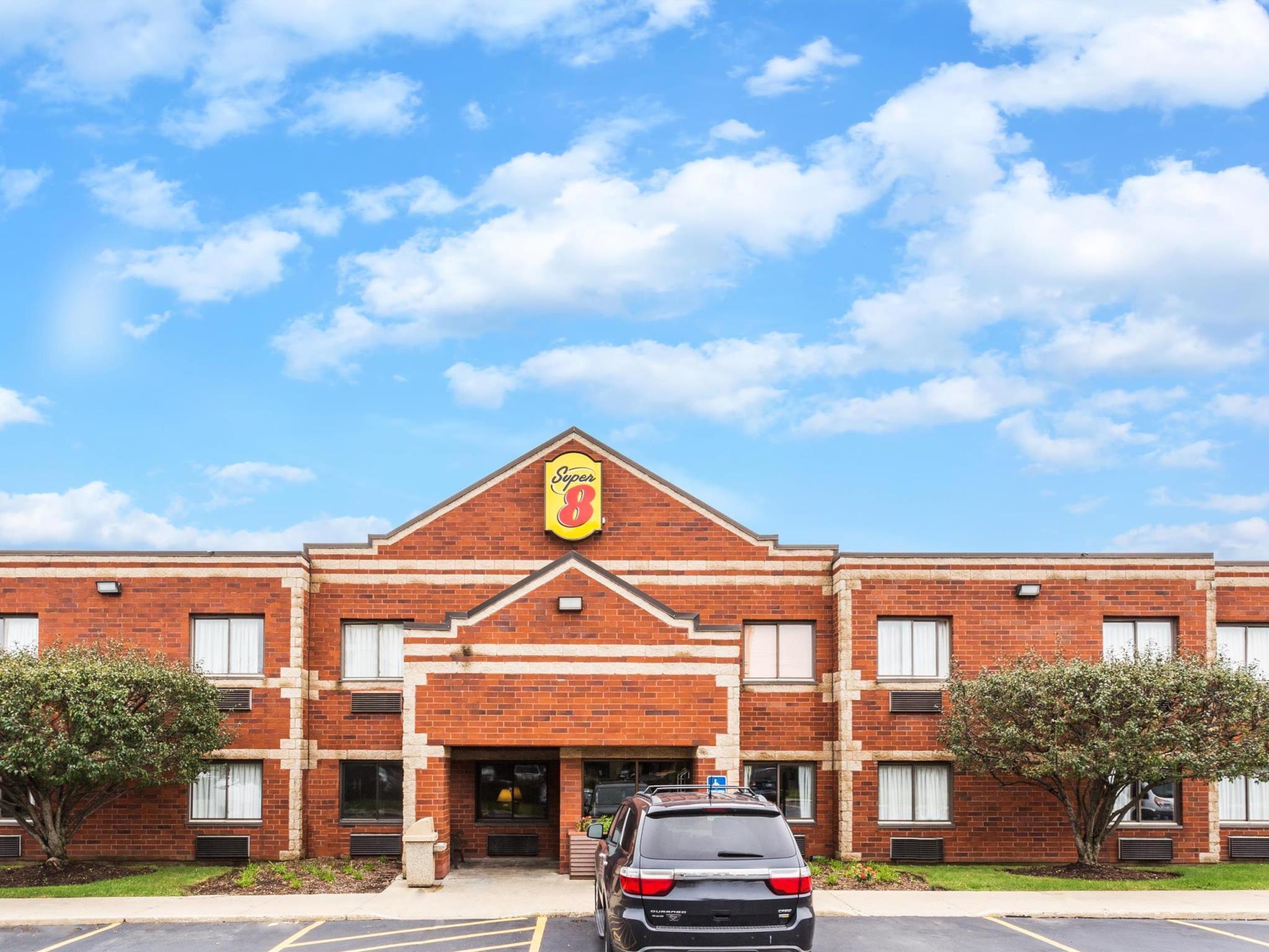Super 8 By Wyndham Elgin Hotel Buitenkant foto