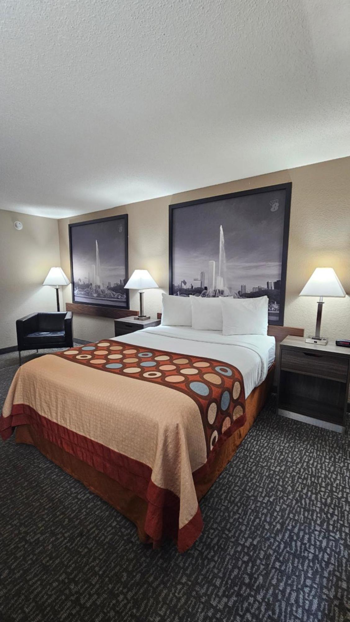Super 8 By Wyndham Elgin Hotel Buitenkant foto